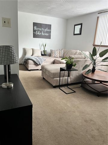 215 Harrison, Glassport, PA 15045