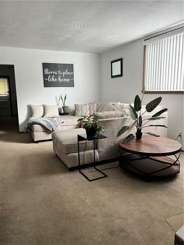 215 Harrison, Glassport, PA 15045