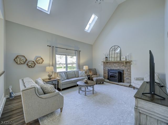 18 Danberry Drive, East Amwell Twp., NJ 08551