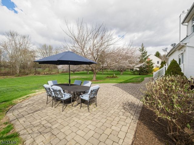 18 Danberry Drive, East Amwell Twp., NJ 08551