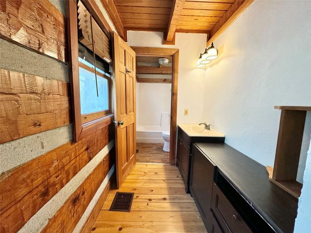 122 Briar Forest DR, Bastrop, TX 78602