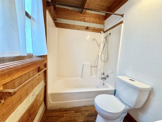122 Briar Forest DR, Bastrop, TX 78602