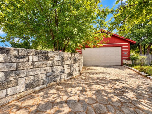122 Briar Forest DR, Bastrop, TX 78602