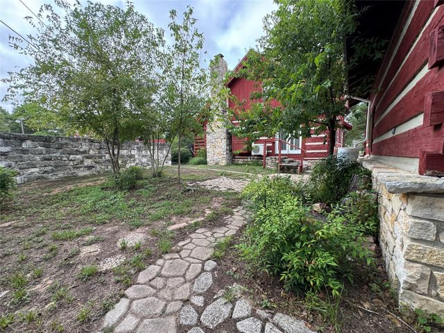 122 Briar Forest DR, Bastrop, TX 78602