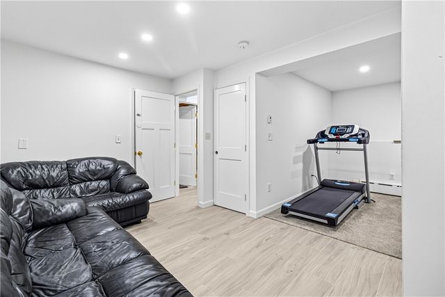 7 Jill Court, East Providence, RI 02915