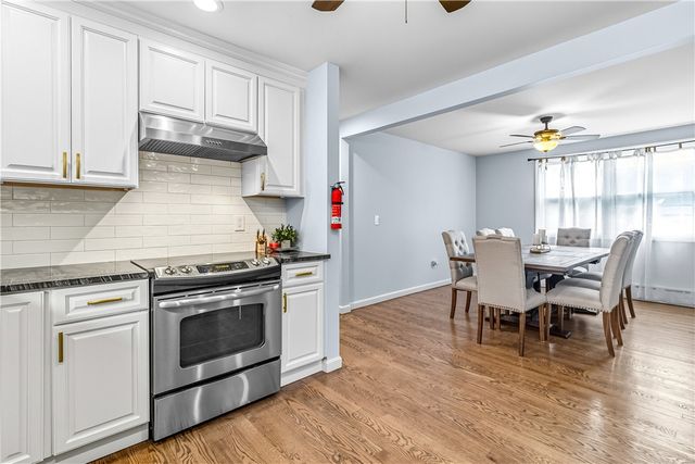 7 Jill Court, East Providence, RI 02915