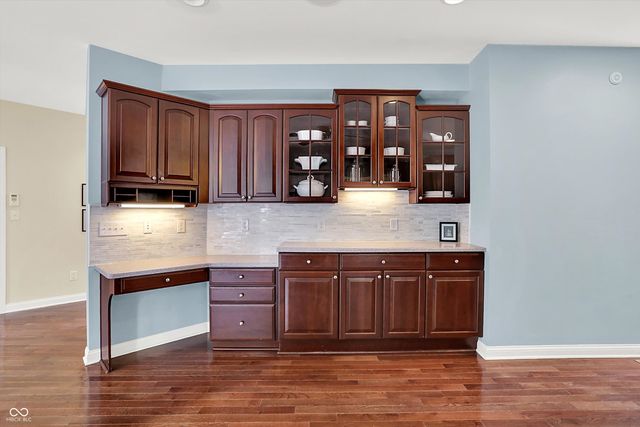 10587 Proposal Pointe Way, Fishers, IN 46040