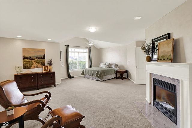 10587 Proposal Pointe Way, Fishers, IN 46040