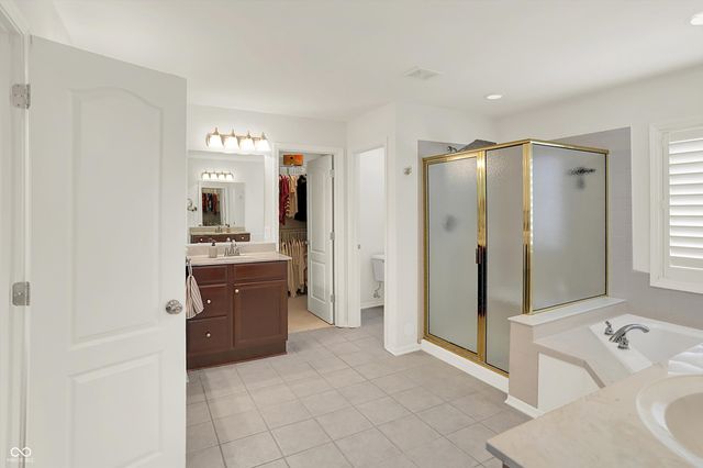 10587 Proposal Pointe Way, Fishers, IN 46040