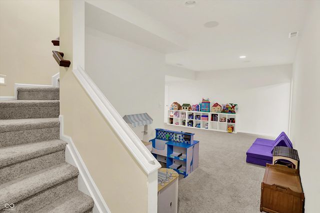 10587 Proposal Pointe Way, Fishers, IN 46040