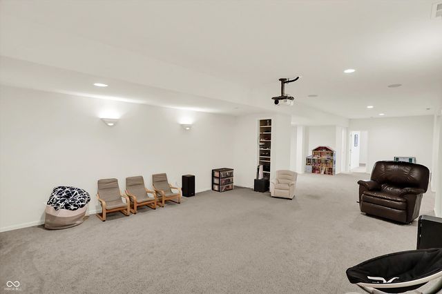 10587 Proposal Pointe Way, Fishers, IN 46040
