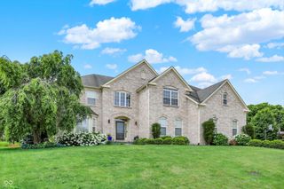 10587 Proposal Pointe Way, Fishers, IN 46040
