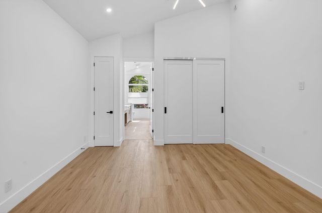 5537 NW 21st Way, Boca Raton, FL 33496