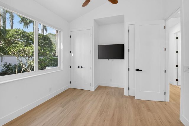 5537 NW 21st Way, Boca Raton, FL 33496