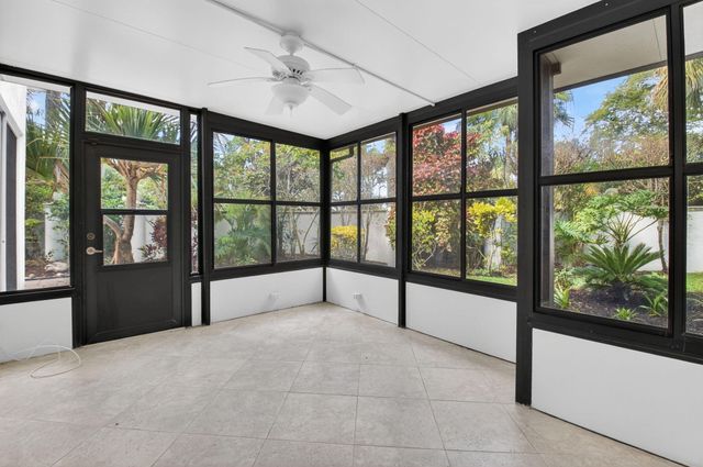 5537 NW 21st Way, Boca Raton, FL 33496