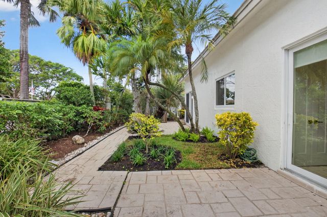 5537 NW 21st Way, Boca Raton, FL 33496