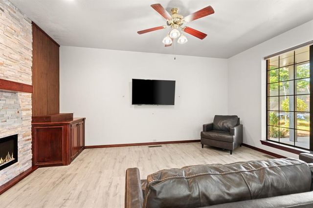 3601 Winners Circle, Edmond, OK 73034