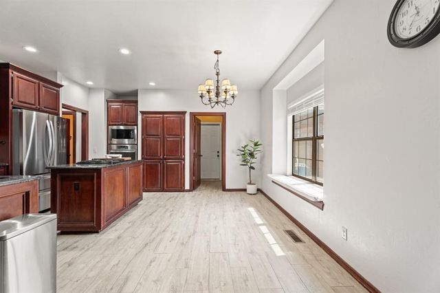 3601 Winners Circle, Edmond, OK 73034