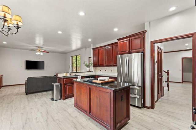 3601 Winners Circle, Edmond, OK 73034