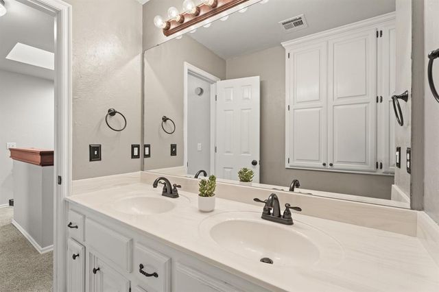 3601 Winners Circle, Edmond, OK 73034