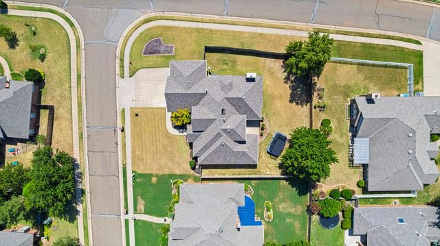 3601 Winners Circle, Edmond, OK 73034
