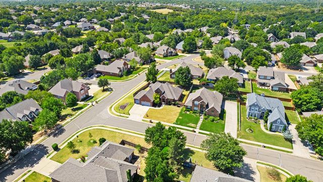 3601 Winners Circle, Edmond, OK 73034