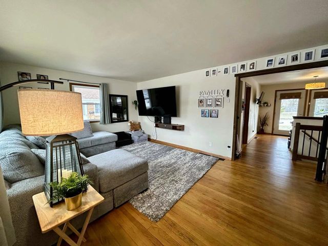 918 GROGNET STREET, Green Bay, WI 54302