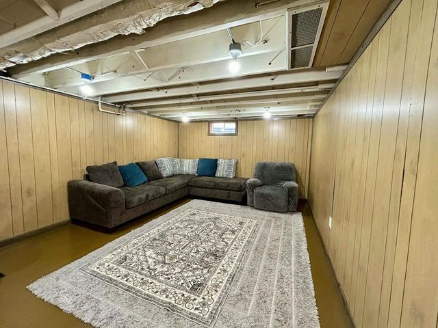 918 GROGNET STREET, Green Bay, WI 54302