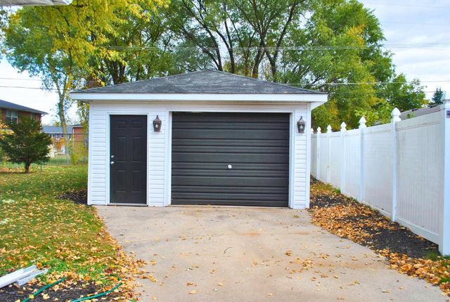 918 GROGNET STREET, Green Bay, WI 54302