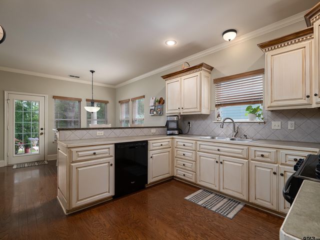 3950 Hanover Place, Tyler, TX 75701