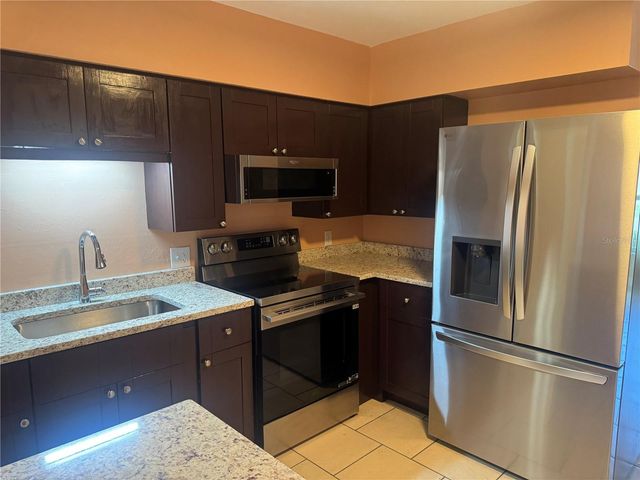 530 BRIARWOOD ROAD, Venice, FL 34293