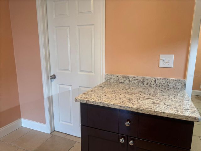 530 BRIARWOOD ROAD, Venice, FL 34293