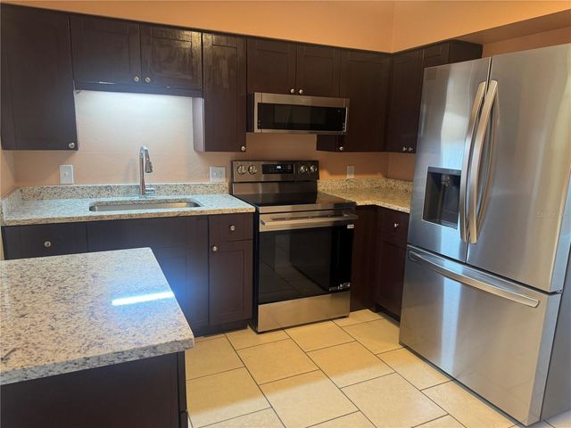 530 BRIARWOOD ROAD, Venice, FL 34293