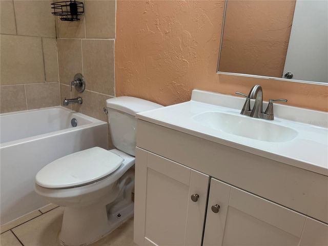 530 BRIARWOOD ROAD, Venice, FL 34293