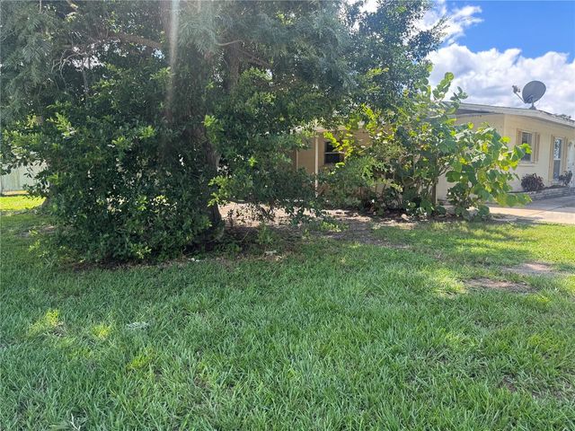 530 BRIARWOOD ROAD, Venice, FL 34293
