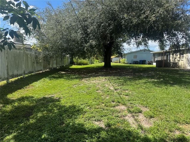 530 BRIARWOOD ROAD, Venice, FL 34293