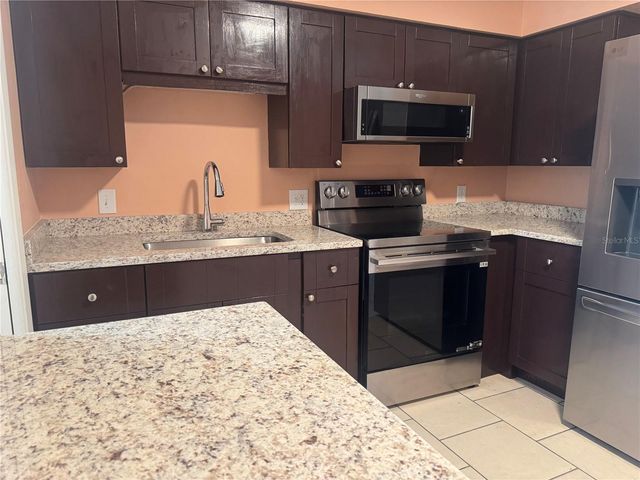530 BRIARWOOD ROAD, Venice, FL 34293