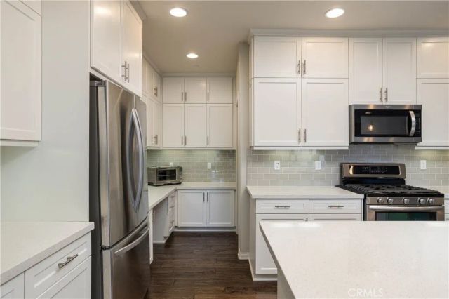 63 Origin, Irvine, CA 92618