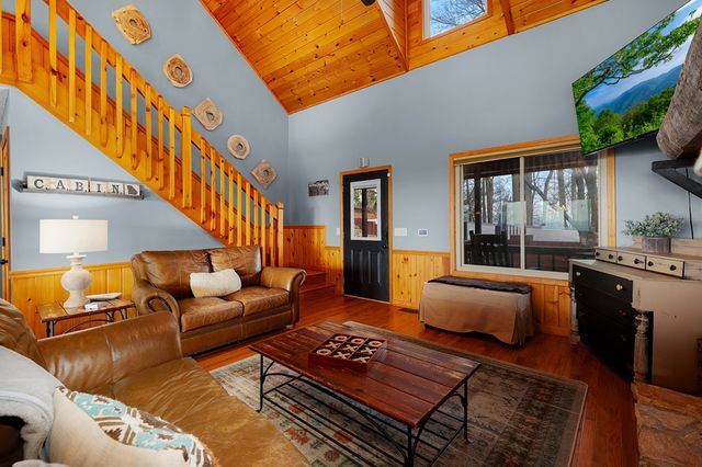 170 Walnut Ridge, Ellijay, GA 30536