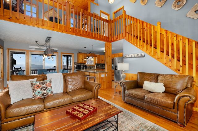 170 Walnut Ridge, Ellijay, GA 30536