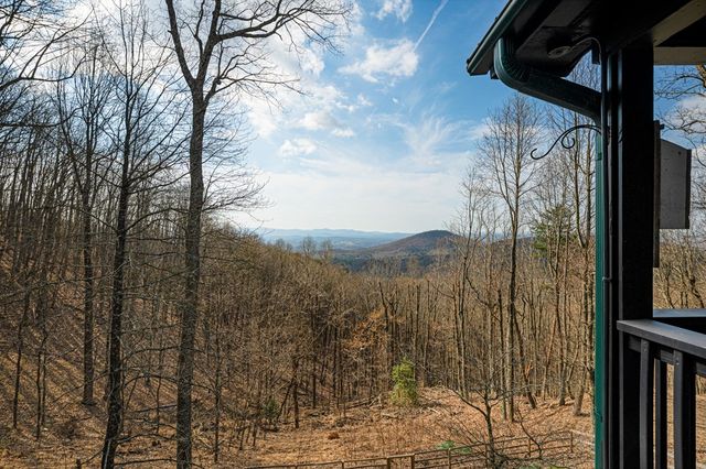 170 Walnut Ridge, Ellijay, GA 30536