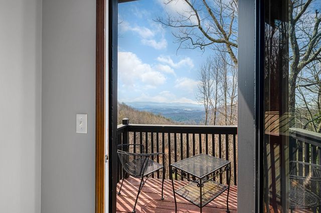 170 Walnut Ridge, Ellijay, GA 30536