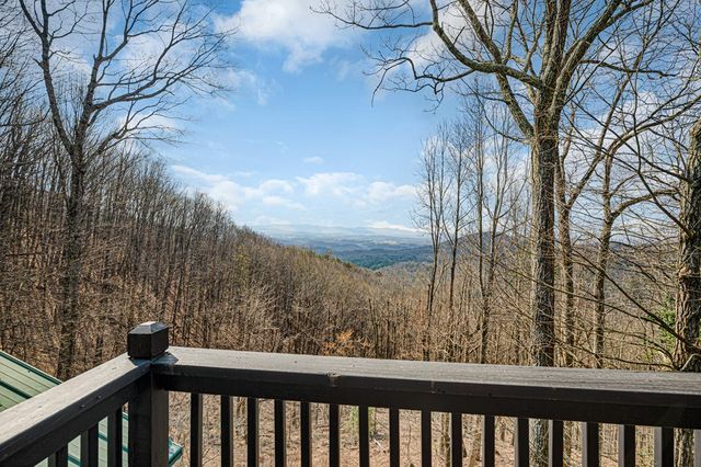 170 Walnut Ridge, Ellijay, GA 30536