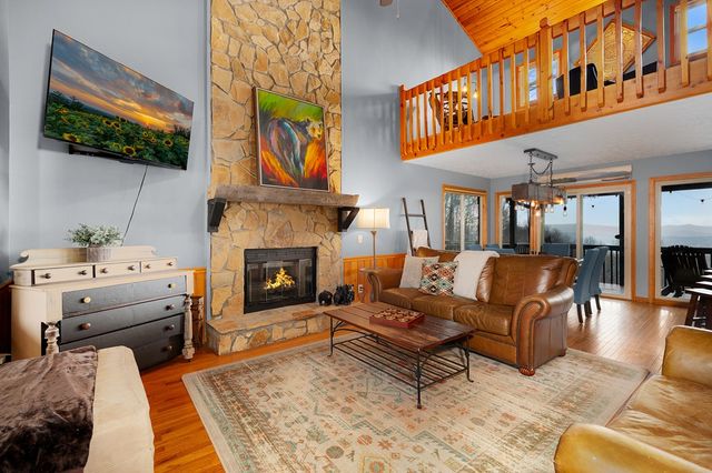 170 Walnut Ridge, Ellijay, GA 30536