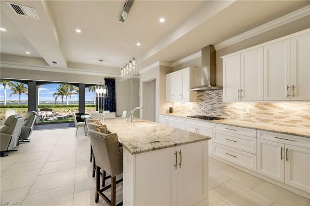 11022 Via Tuscany LN 101, Miromar Lakes, FL 33913