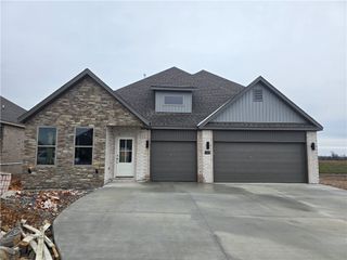 6900 SW Orange Avenue, Bentonville, AR 72713