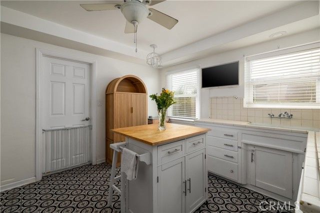 5922 N Vista, San Gabriel, CA 91775