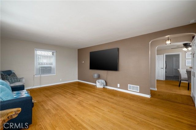 5922 N Vista, San Gabriel, CA 91775