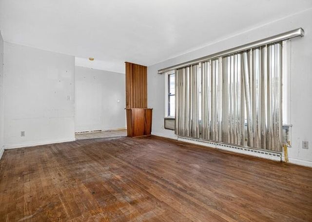 7009 W Lancaster AVENUE, Milwaukee, WI 53218