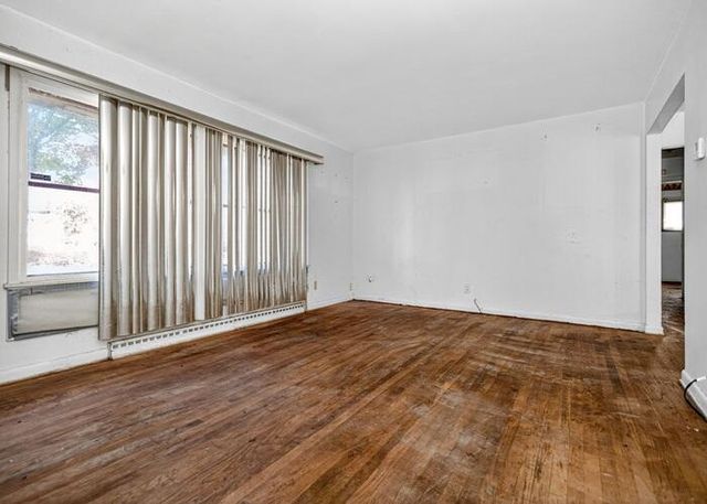 7009 W Lancaster AVENUE, Milwaukee, WI 53218